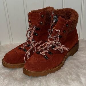DINGO women Telluride Rust suede leather lace up casual ankle boot size 9.5